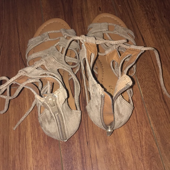Sandals - Picture 3 of 3